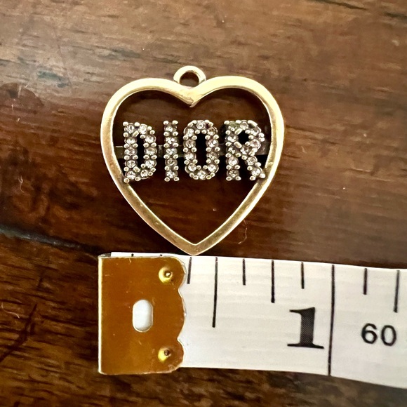 DIOR Gold Heart Pendant for Necklace Jewelry - Picture 9 of 10